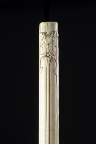 Paire de supports en ivoire sculpté pour hamac, Chine Dynastie Ming 1580-1644 - 