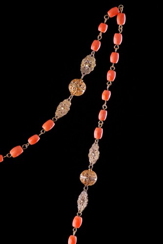 18th century - Spanish Gold Filigree and Coral Bead Rosary 