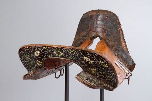 Rare Western Tibetan Horse Saddle as Used by the Kampa Horsemen - Asian Works of Art Style 