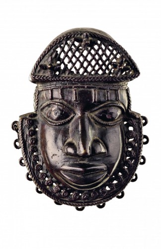 Edo ‘Hip’ Mask / Ornament