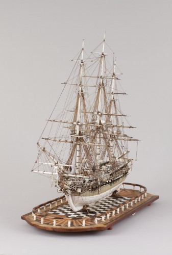 Exceptionnel modèle de navire réalisé par des prisonnier de guerre français - 