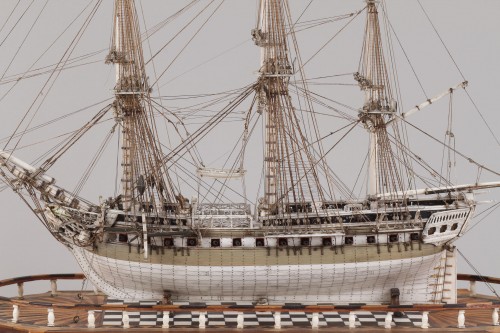 Antiquités - Exceptionnel modèle de navire réalisé par des prisonnier de guerre français 