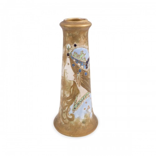 Vase Portrait Amphora Riessner Stellmacher & Kessel vers 1895 porcelaine ivoire
