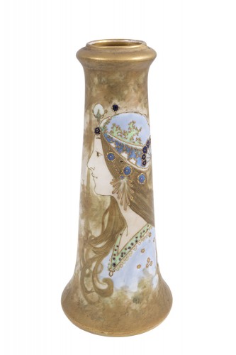 Vase Portrait Amphora Riessner Stellmacher & Kessel vers 1895 porcelaine ivoire - Art nouveau