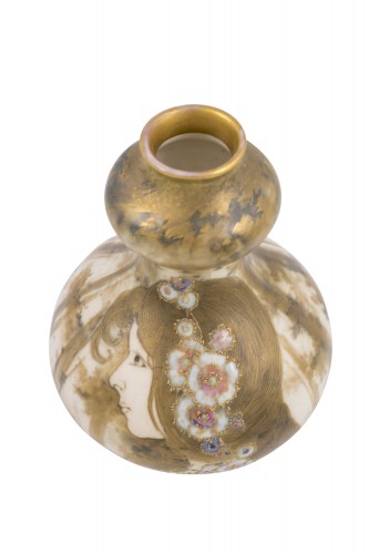 Small Portrait Vase Nikolaus Kannhäuser Amphora ca. 1900 marked - 