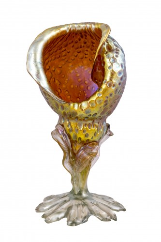 Antiquités - Vase à coquille de conque, Johann Loetz Witwe, décor Diaspora, vers 1902