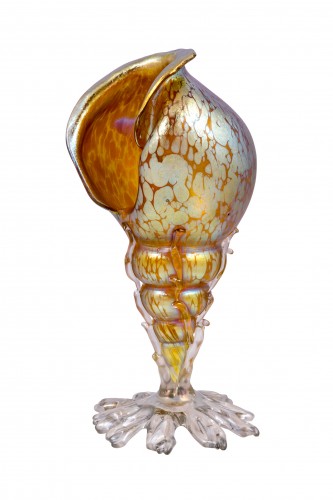 20th century - Loetz Conch Shell Vase Candia Papillon ca. 1900 Art Nouveau Glass 
