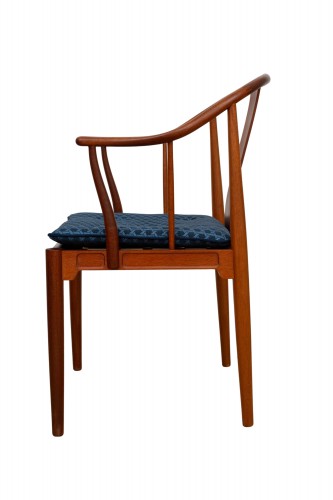 XXe siècle - 3 chaises model "China" Hans J. Wegner Fritz Hans 1981 Acajou
