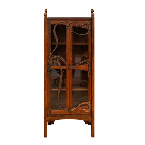 Display case with copper fitting Gustave Serrurier-Bovy ca. 1898