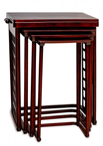 Tables gigognes, conception Josef Hoffmann, réalisation J. & J. Kohn, modèle n° 988, - Mobilier Style Art nouveau