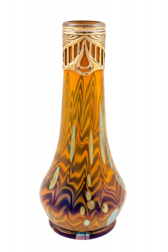 Vase à monture métallique Johann Loetz Witwe, décoration « Cytisus » - Florian Kolhammer