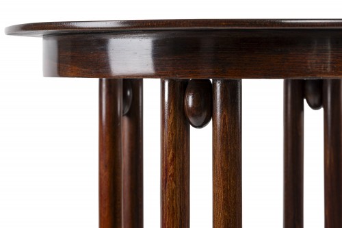 Mobilier Table & Guéridon - Table d'appoint modèle « Fledermaus » design Josef Hoffmann Thonet vers 1912