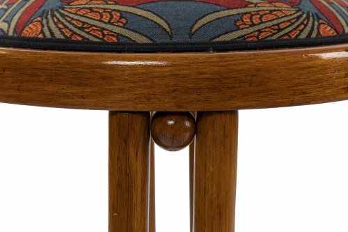 Tabouret modèle Fledermaus Josef Hoffmann et Gustav Siegel J. & J. Kohn vers 1908 - Florian Kolhammer