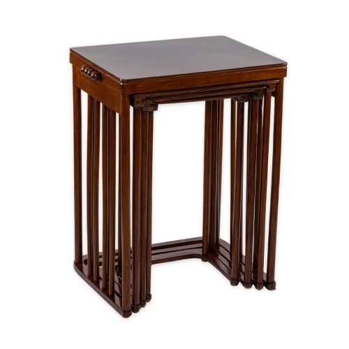 Quatre tables gigognes Josef Hoffmann J. & J. Kohn vers 1910