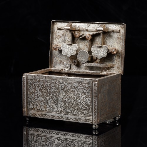 An Etched Iron Casket - Objects of Vertu Style Renaissance