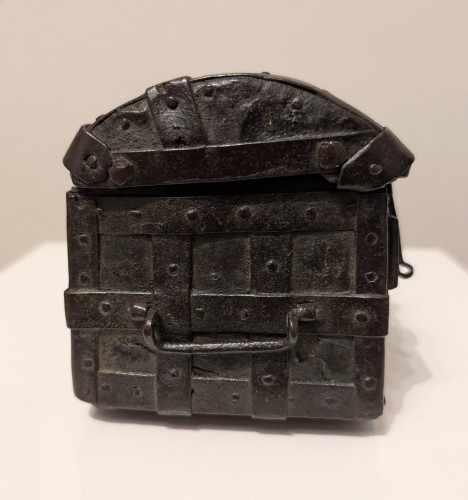 Antiquités - An iron bound domed Casket
