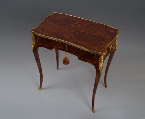 XVIIIe siècle - Table bureau Louis XV estampillée Pierre MIGEON II