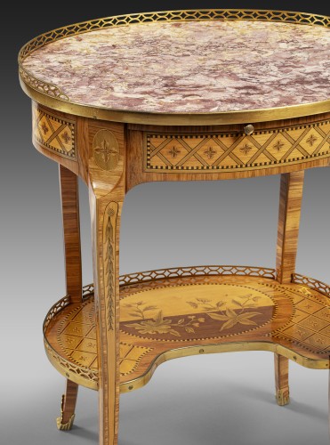 Table ovale estampillée Jean Pierre DUSSAUTOY (1719-1800) Paris - Franck Anelli Fine Art