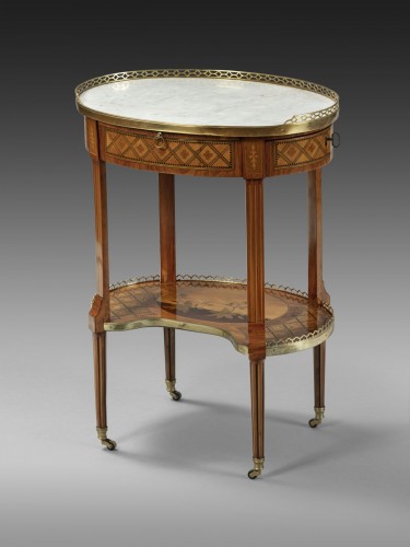 Oval-shaped table stamped Jean Pierre DUSSAUTOY (1719-1800) Paris - 