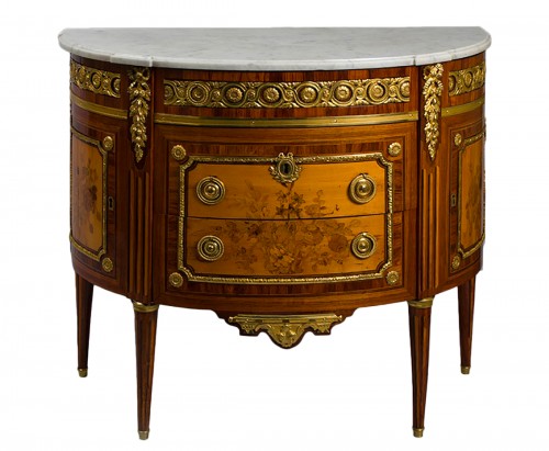 Commode demi lune par Charles Topino (1742-1803)