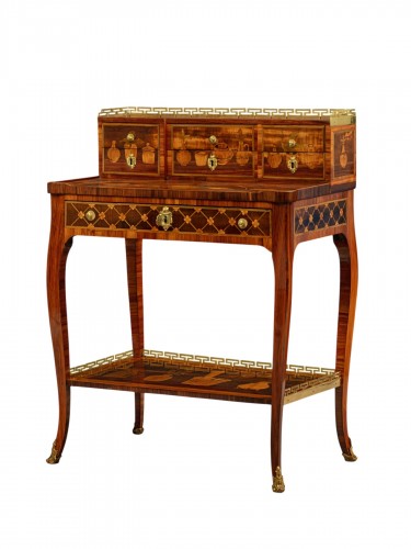 Bonheur du jour par Pierre HARRY MEWESEN (vers 1765)