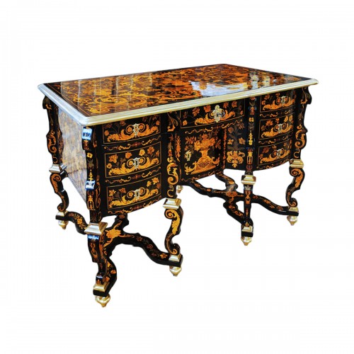 Mazarin desk with decor called "au Jasmin"