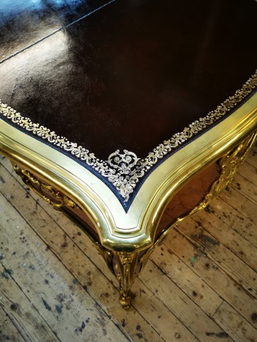 Grand bureau plat, seconde moitié du XIXe siècle - Mobilier Style Napoléon III