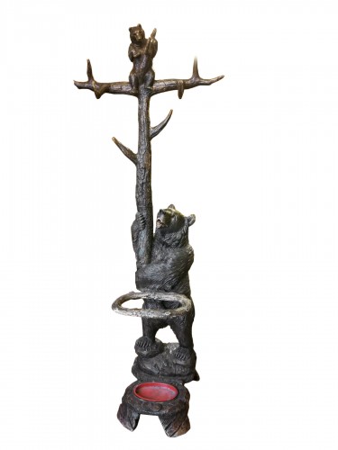 Coat rack with bears, Brientz School (Switzerland)