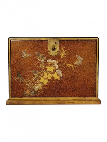 Edo period lacquer cabinet