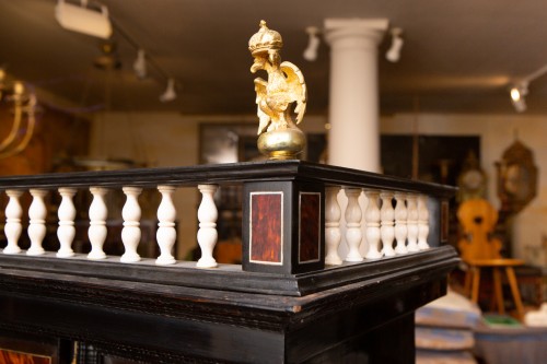 Large cabinet in tortoiseshell and ebony from the 17th century - Furniture Style 