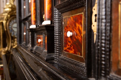 Large cabinet in tortoiseshell and ebony from the 17th century - 