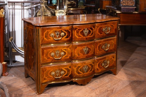 Large 18th-century crossbow chest of drawers - French Regence