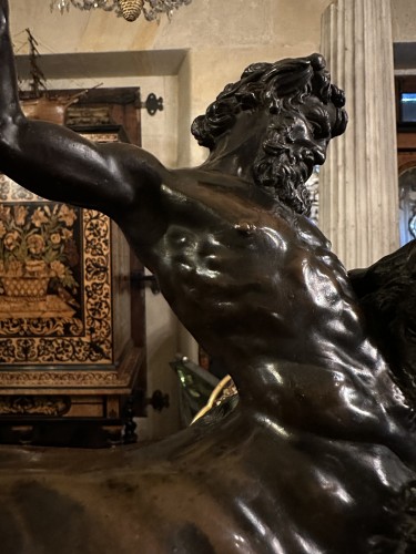 Sculpture Sculpture en Bronze - Le centaure Chiron attaqué par un lion