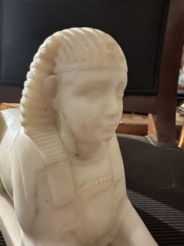 XIXe siècle - Sphinx en marbre de carrare