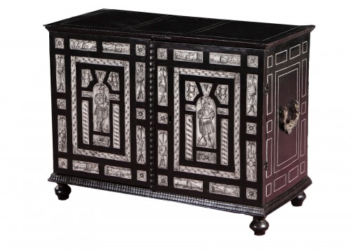 Renaissance cabinet in ebony and ivory