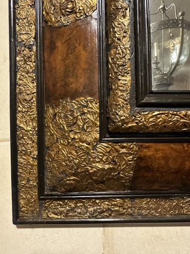 Pediment mirror - 