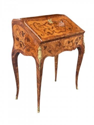 French Louis XV bureau de pente