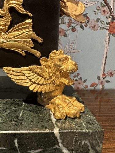 Antiquités - Importante pendule de cheminée d’époque Empire