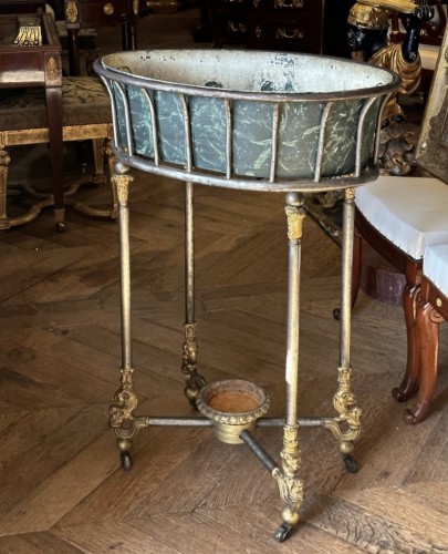 Jardinière en acier - Restauration - Charles X