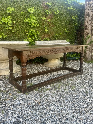  - Belle table de réfectoire