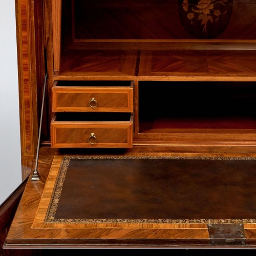 XVIIIe siècle - Secretaire a abbatant d’epoque neoclassique, Italie de Nord (Region Lombardie)