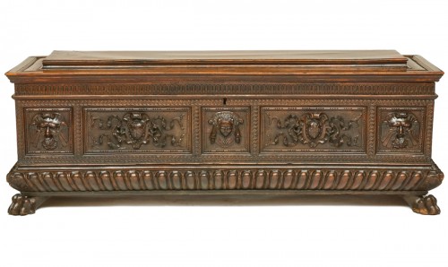 Florentine, Renaissance, Period marriage cassone - Furniture Style Renaissance