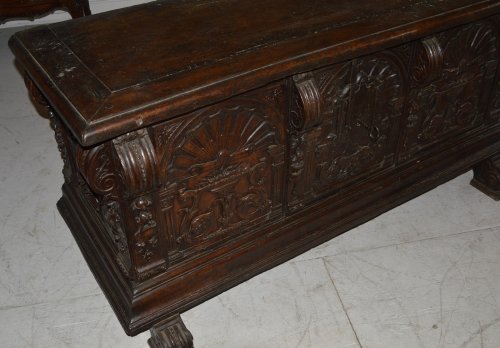 Spanish, Renaissance period walnut caixa - Furniture Style Renaissance