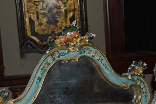 Venetian, Rococo style, painted and parcel-gilded coiffeuse - 