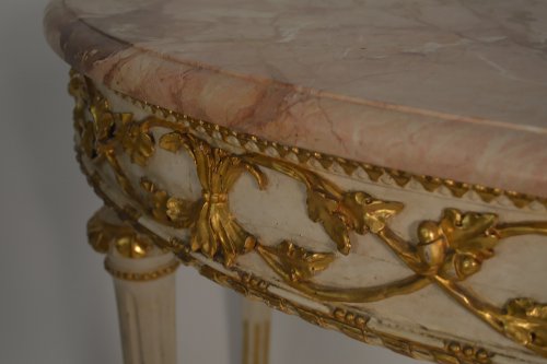 18th century - Pair of Italian, Neoclassical, painted and parcel-gilt demi-lune consoles