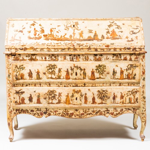 Venetian, Rococo period, Lacca Povera commode scriban - Furniture Style Louis XV