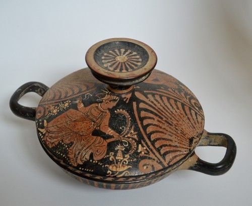 Apulian, red-figured, terra cotta lekanis (two-handled, ancient Greek bowl) - Ancient Art Style 