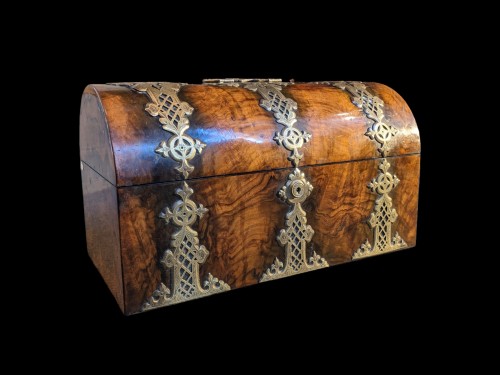 Antiquités - Victorian burr walnut and brass casket circa1860