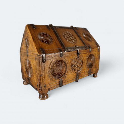 Northern India marriage casket, 18-19th century - Curiosities Style 