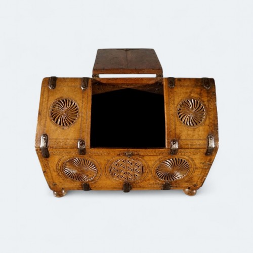 18th century - Northern India marriage casket, 18-19th century